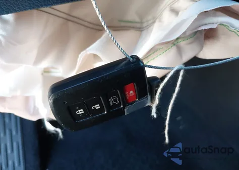 2018 Toyota Highlander Xle from USA, damaged, VIN 5TDJZRFH6JS886819